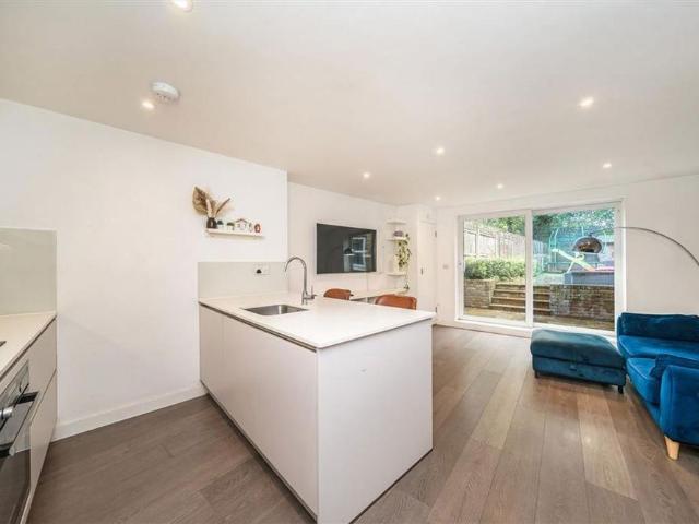 Apartment for rent in London Borough of Lewisham, New Cross