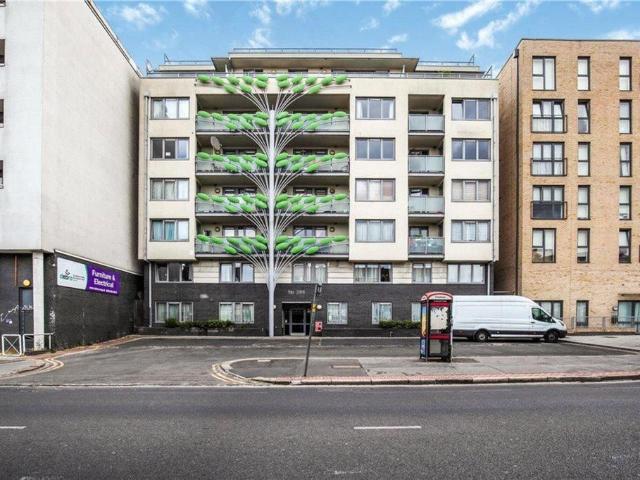 Flat for rent in Croydon, Thornton Heath