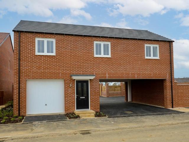 Flat for rent in Harpole, Northamptonshire