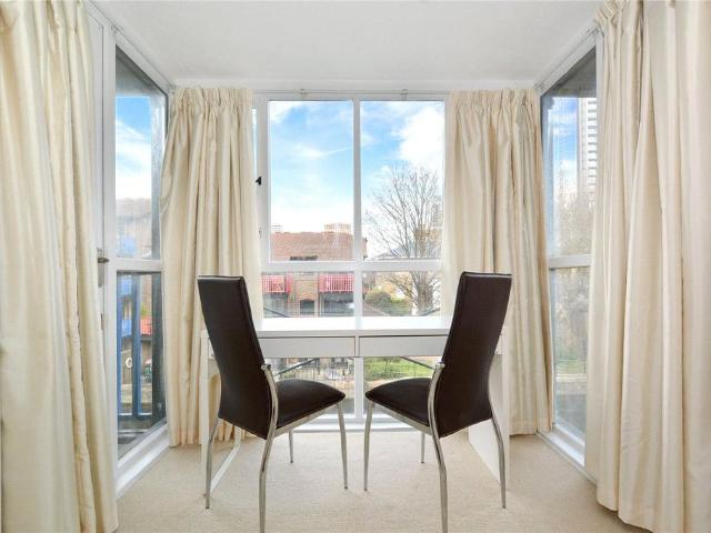 Flat for rent in Blackwall, Greater London