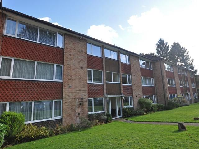 Apartment for rent in Caterham, Tandridge