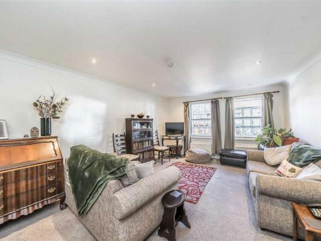 Apartment for rent in Hampton Wick, Greater London