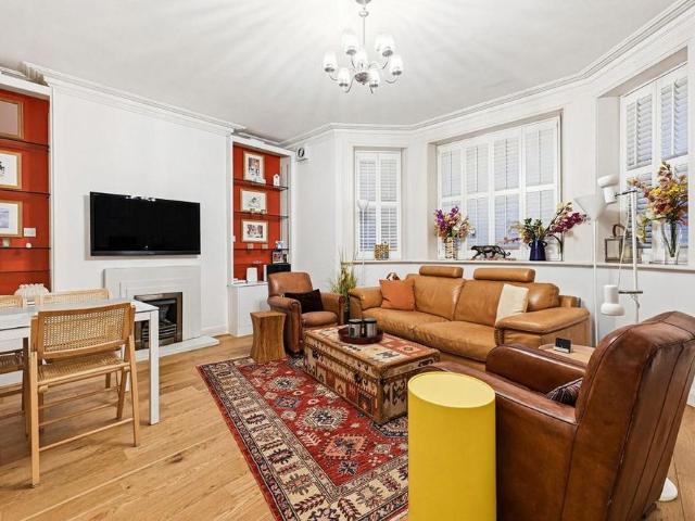Apartment for rent in Victoria, Greater London