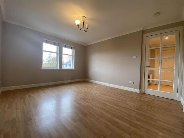 Apartment for rent in Bridgend, Moneydie