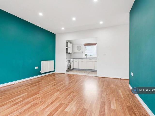 Apartment for rent in Stanborough, Fretherne