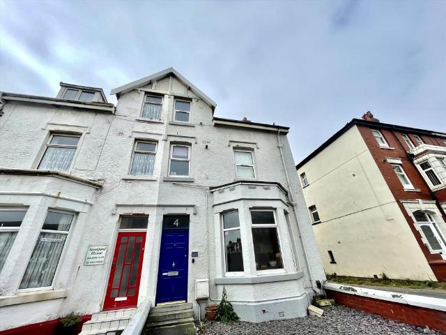 Flat for rent in Blackpool, Isle Of Man