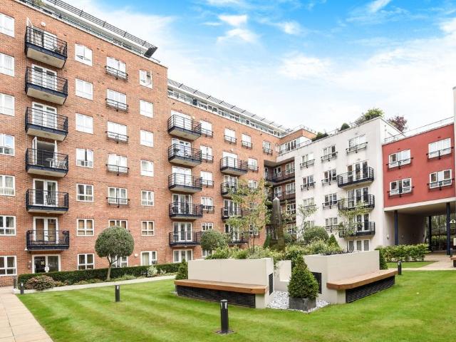 Flat for rent in Norbiton, Greater London