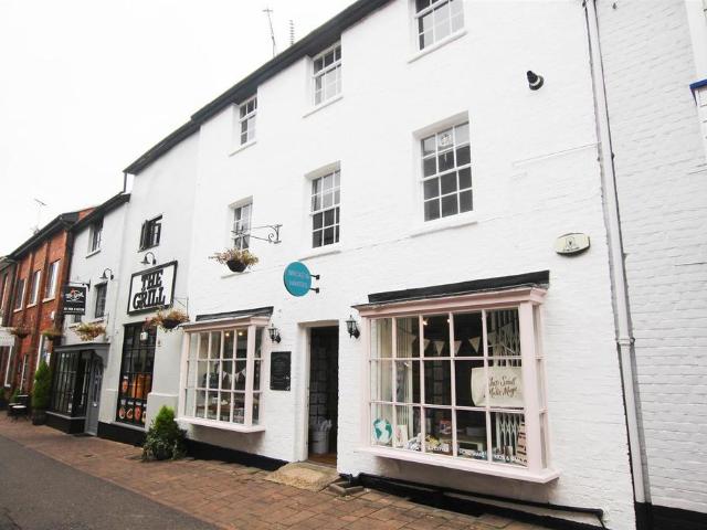 Flat for rent in Pleasant Valley, Duton Hill