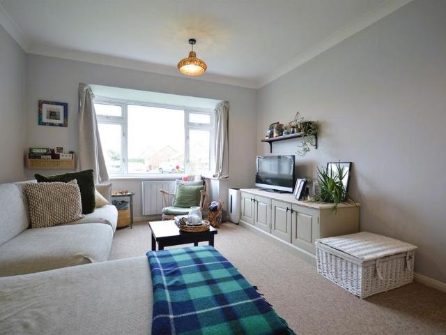 Apartment for rent in Littlecote, West Sussex