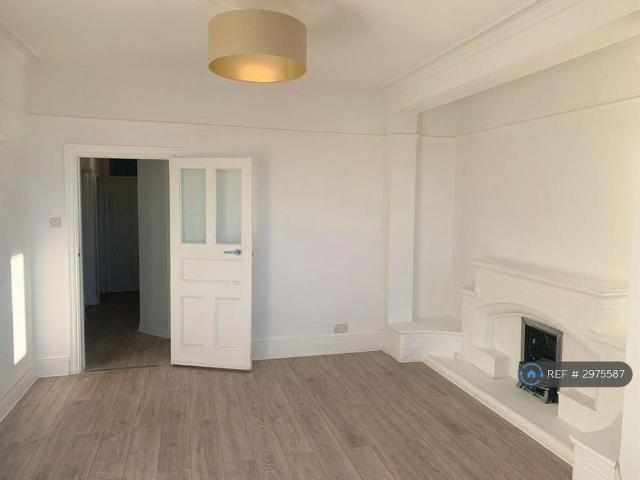 Apartment for rent in Alton Barnes, Essex