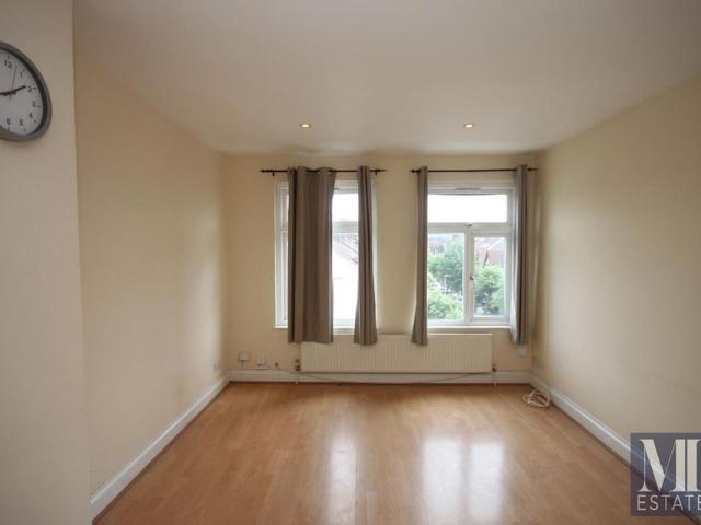 Apartment for rent in Temple Fortune, Greater London