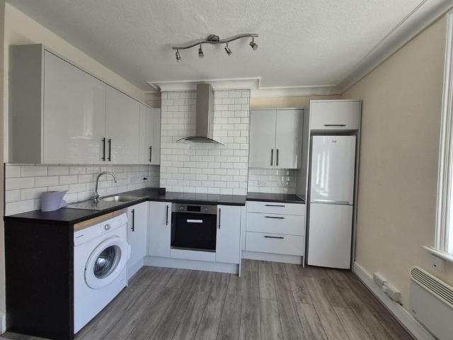 Apartment for rent in Winchmore Hill, Greater London