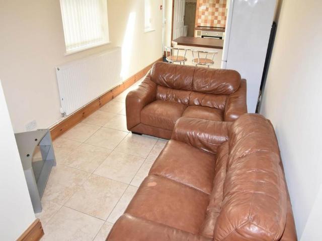 Apartment for rent in Mount Pleasant, Swansea