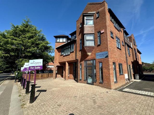 Flat for rent in Kingswood Firs, Bolton Low Houses