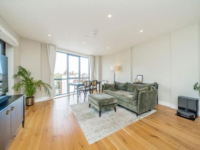 Apartment for rent in London Borough of Merton, Greater London