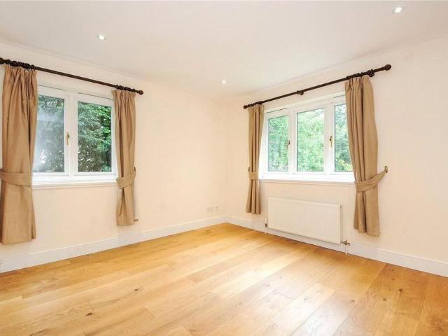 Apartment for rent in Camberley, Surrey Heath