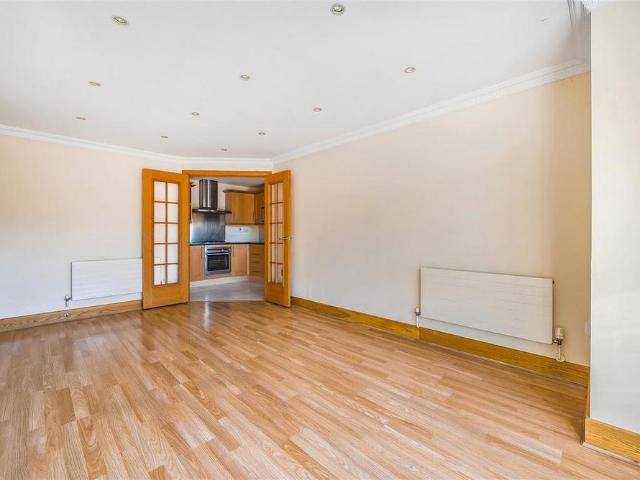 Apartment for rent in Royal Borough of Kingston upon Thames, Greater London
