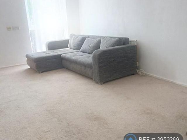 Apartment for rent in London Borough of Merton, South Wimbledon