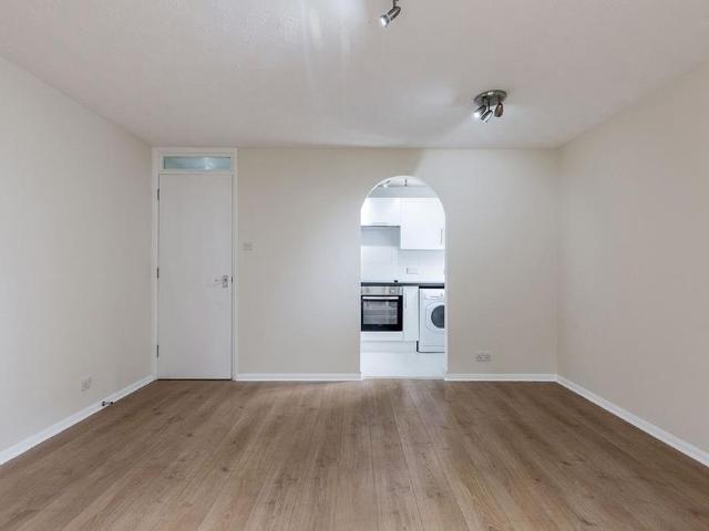 Apartment for rent in Bushey, Hertfordshire