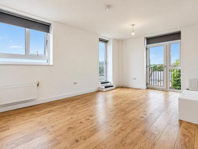 Apartment for rent in Bowes Park, Greater London