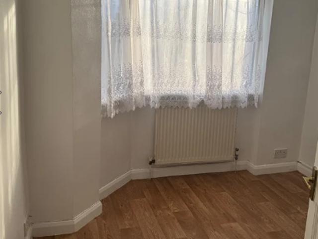 Apartment for rent in Kingsbury, Greater London