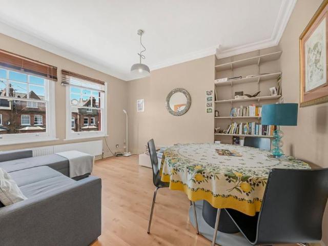 Apartment for rent in South Hampstead, Greater London