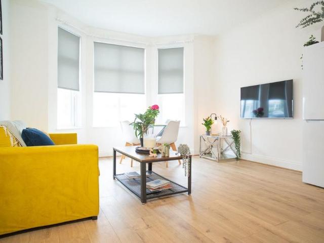 Apartment for rent in Cliftonville West, Acol