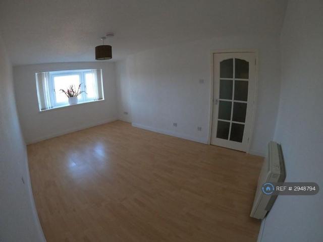 Apartment for rent in Rogerfield, Swinton
