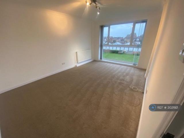 Apartment for rent in St Anthony's Hill, Eastbourne