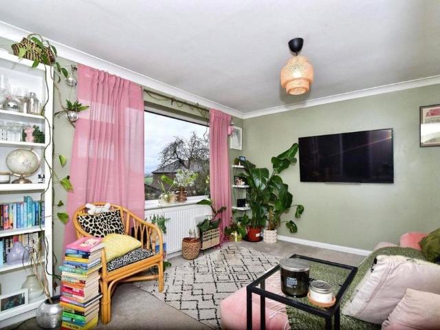 Apartment for rent in Aston cum Aughton, Aughton