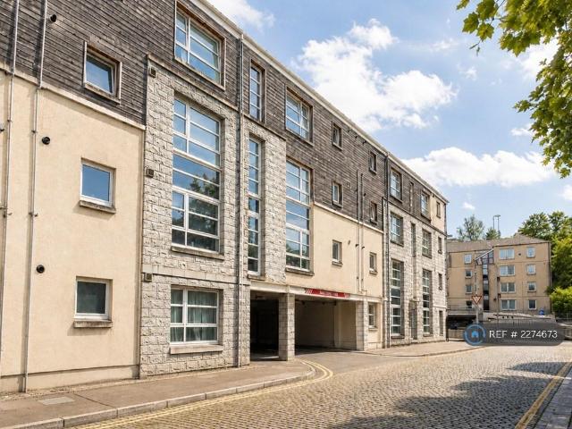 Flat for rent in Ballindoch, Scotland