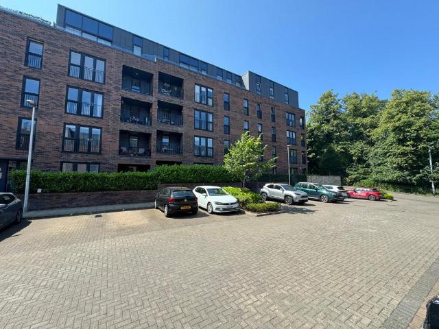 Flat for rent in Langside, Scotland