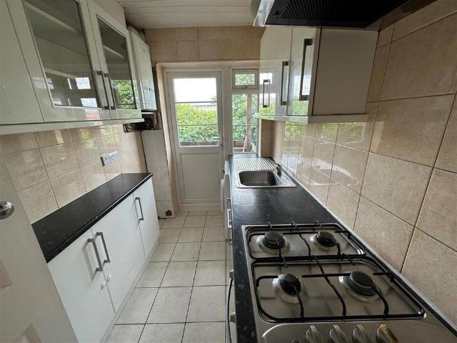 Apartment for rent in Kingsbury, Greater London