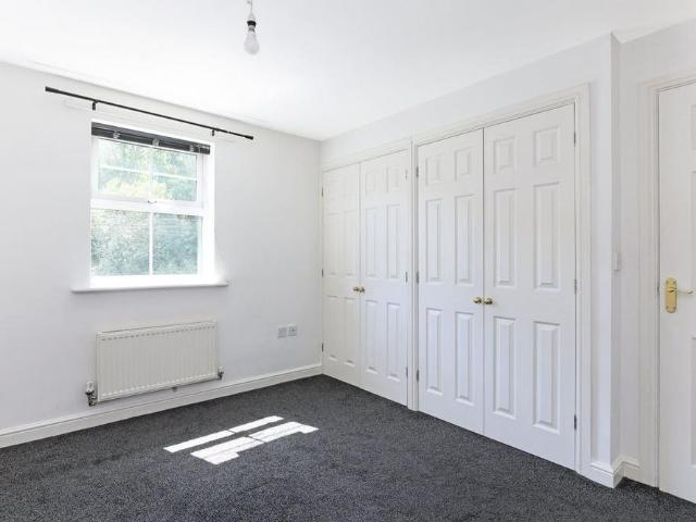 Apartment for rent in Thorpe, West Yorkshire