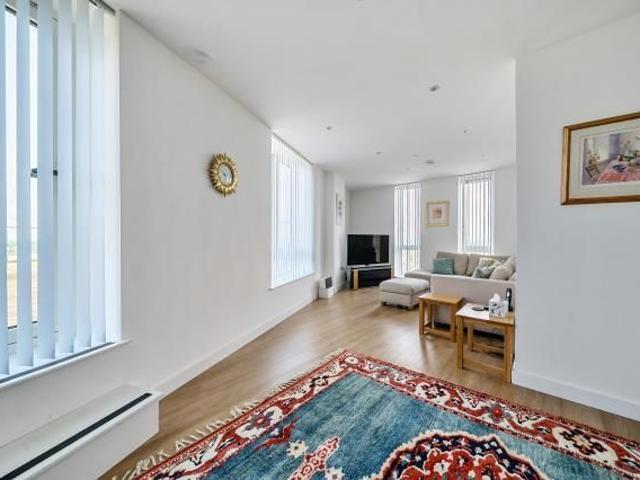 Apartment for rent in The Close, Hampshire