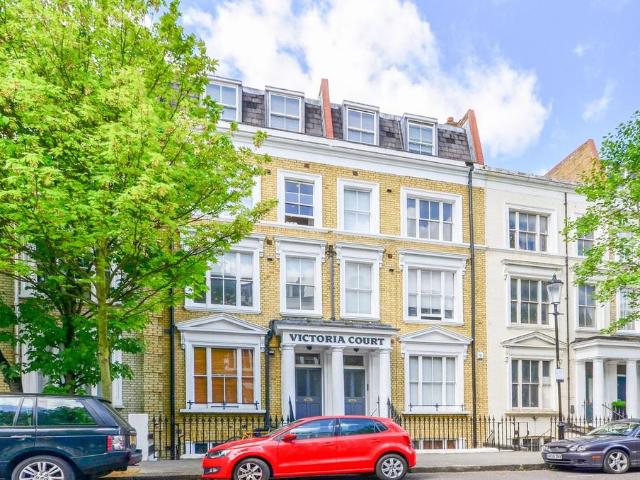 Flat for rent in Earl's Court, Greater London