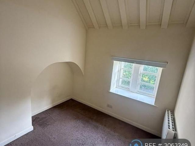 Apartment for rent in Combs, Kirklees
