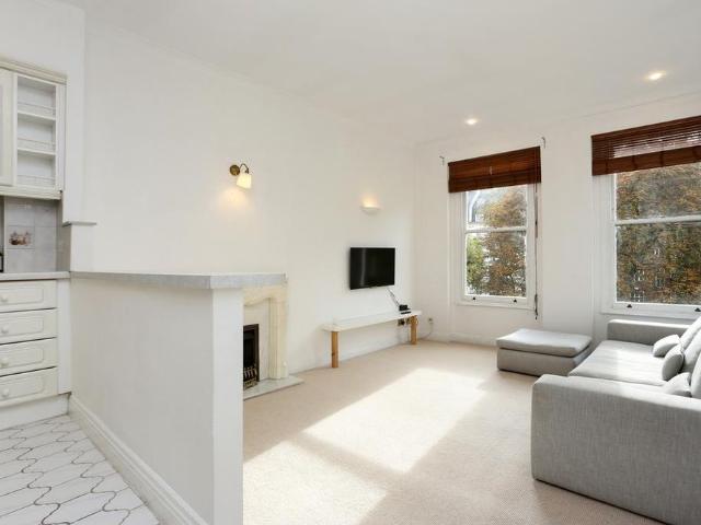 Apartment for rent in South Kensington, Greater London