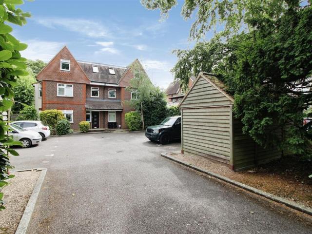 Flat for rent in Chichester, Littlecote