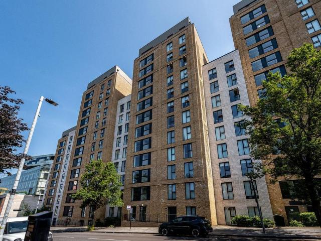 Flat for rent in Greater London