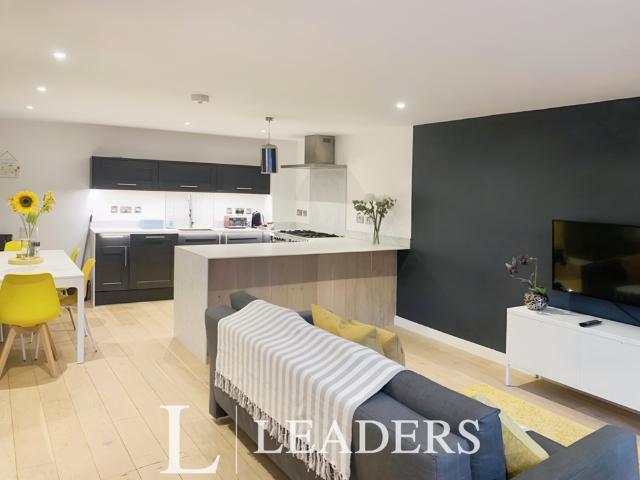 Apartment for rent in Round Hill, Brighton