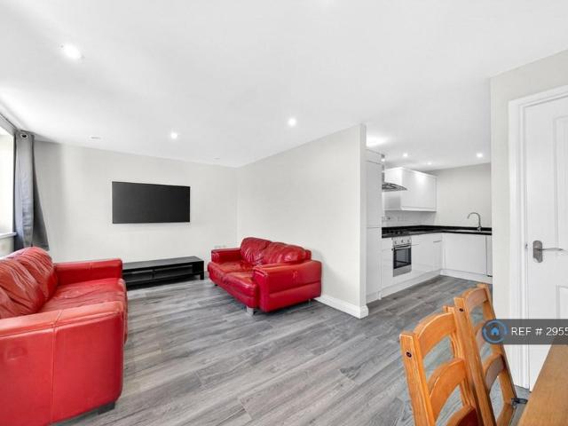 Flat for rent in Greater London