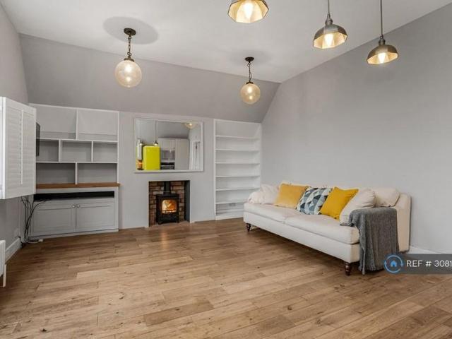 Apartment for rent in Manor Park, Greater London