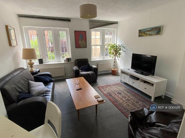 Flat for rent in Somers Town, Greater London