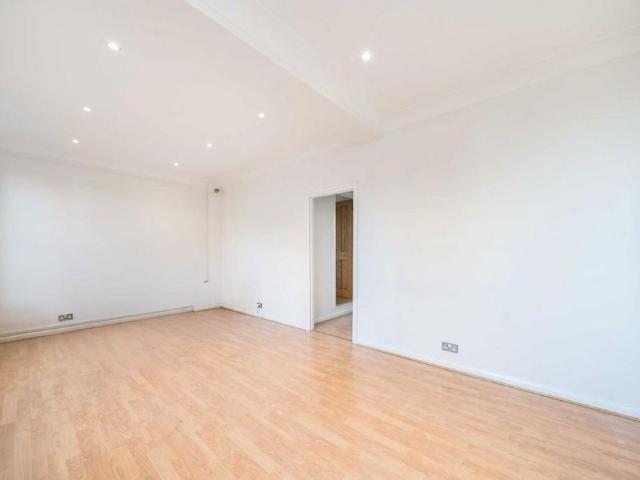 Apartment for rent in St. John's Wood, Isle Of Man