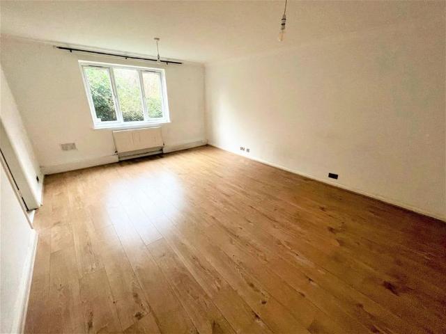 Apartment for rent in Mill Hill, Isle Of Man