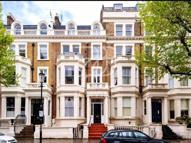 Flat for rent in Earl's Court, Greater London
