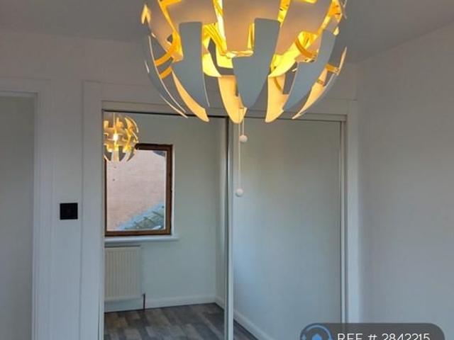 Apartment for rent in Newarthill, Scotland