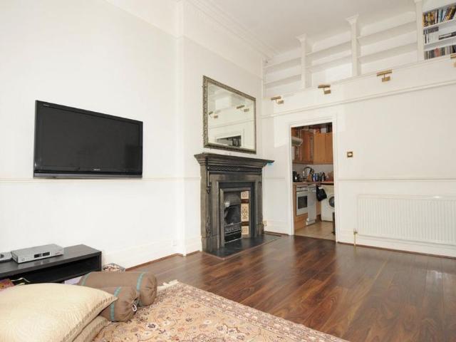 Apartment for rent in Belsize Park, Greater London
