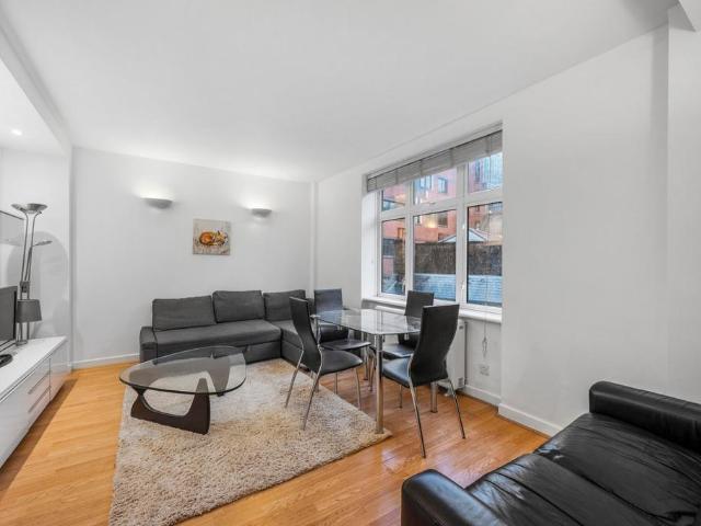 Flat for rent in Blackfriars, Lyons